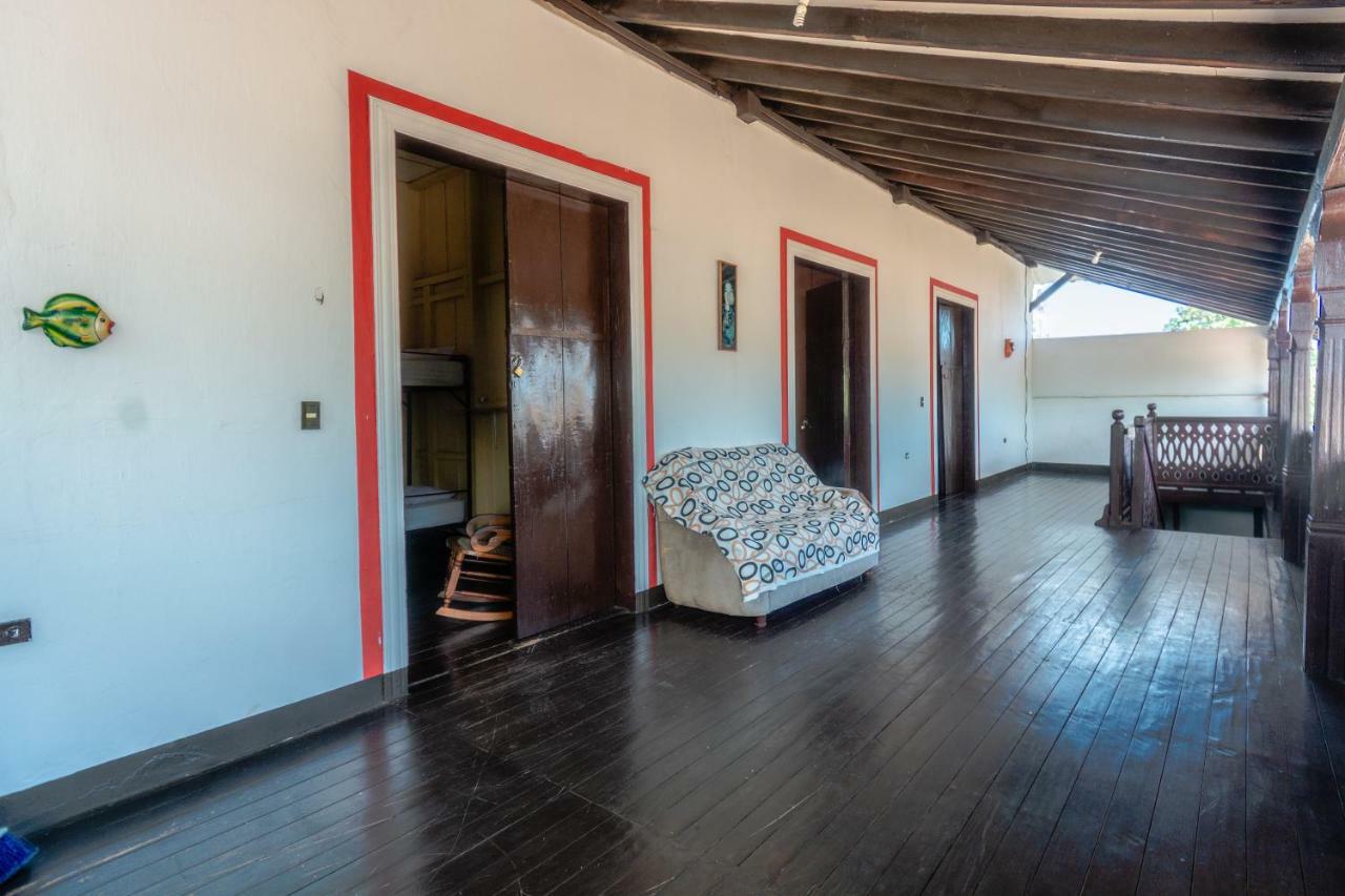 Hostal Lazybones Леон Екстер'єр фото